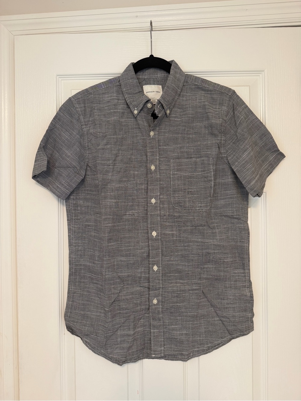 BRAND NEW WITH TAGS Men’s American Eagle Button Down